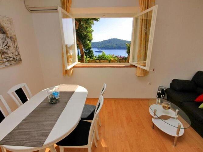 Apartment Charming Arena - One Bedroom Apartment With Terrace And Sea View 두브로브니크 외부 사진