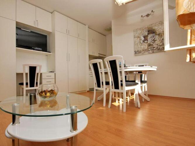 Apartment Charming Arena - One Bedroom Apartment With Terrace And Sea View 두브로브니크 외부 사진